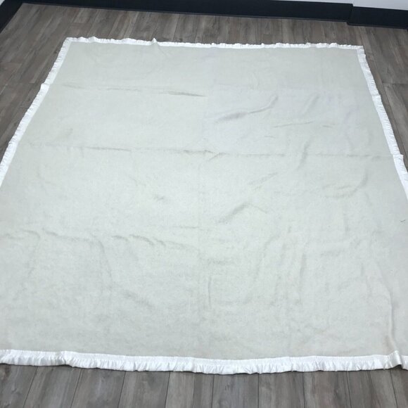 King Blanket Pure Mohair Pile Ivory Rare ST. ALBANS Australia $900USD Never Used - Picture 5 of 12